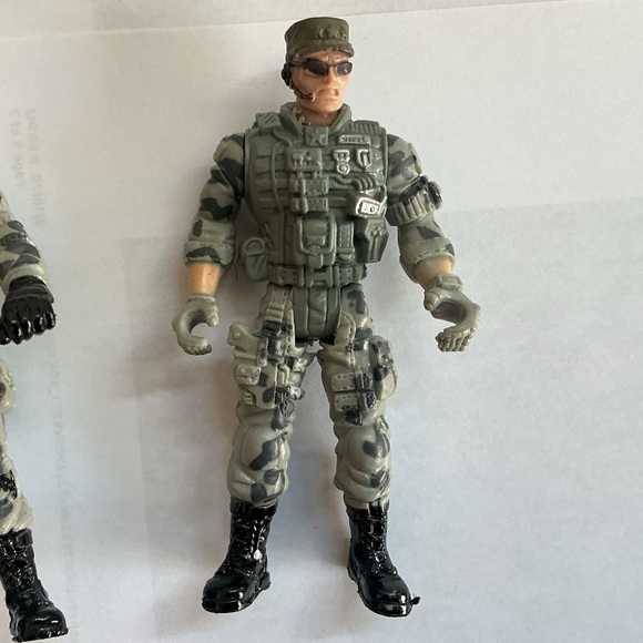 Lanard? Chap Mei? Set of six action figures. - Picture 6 of 9